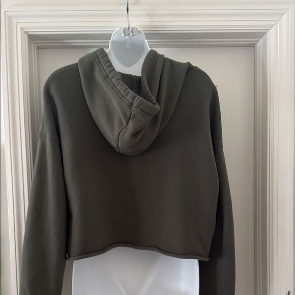 Olive Green 'Killin It' Cropped Volleyball Hoodie Size L - Picture 3 of 7